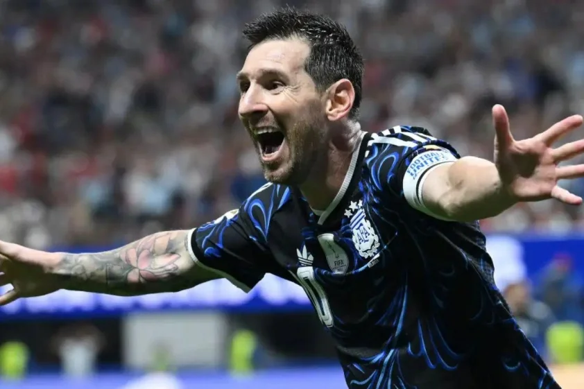 Messi rộng cửa đoạt Quả bóng vàng thứ chín