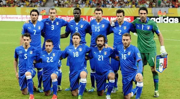 Azzurri đang chết dần trong sự thờ ơ của chính người Italia
