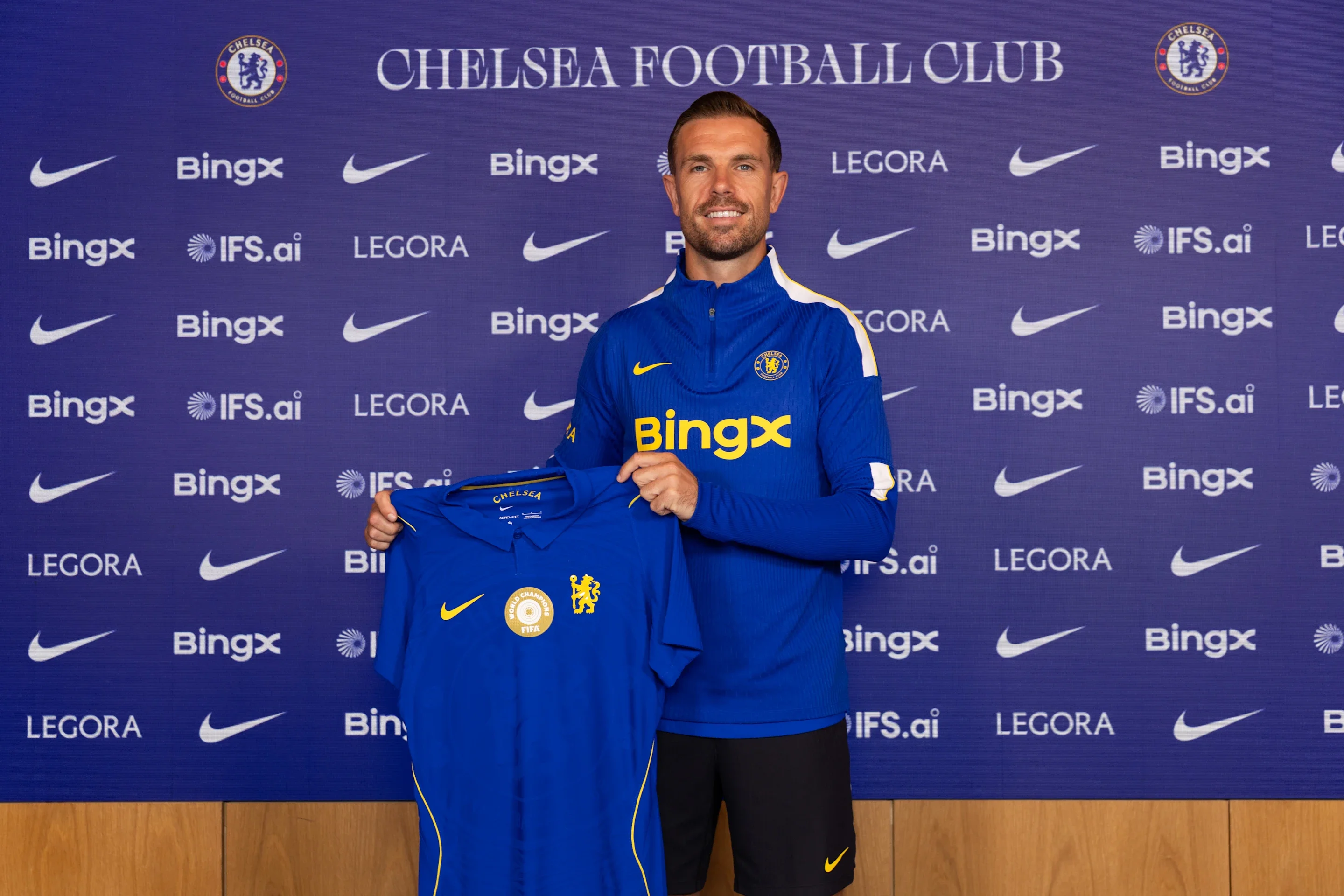 CHELSEA CHÍNH THỨC CHIÊU MỘ JORDAN HENDERSON: CANH BẠC KINH NGHIỆM HAY NƯỚC ĐI CHIẾN LƯỢC?