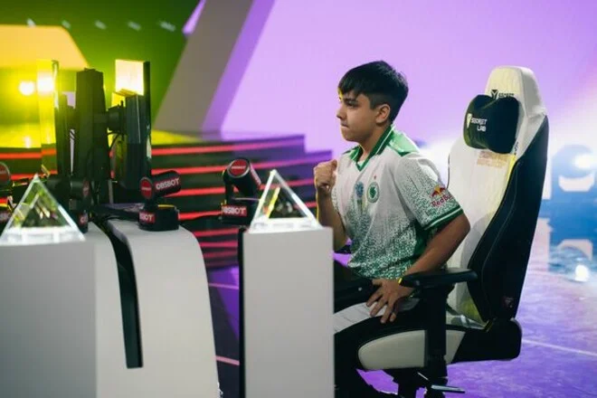 THẦN ĐỒNG 15 TUỔI CRAIME ĐI VÀO LỊCH SỬ ESPORTS WORLD CUP 2026, CẢ THẾ GIỚI PHẢI NHẮC TÊN
