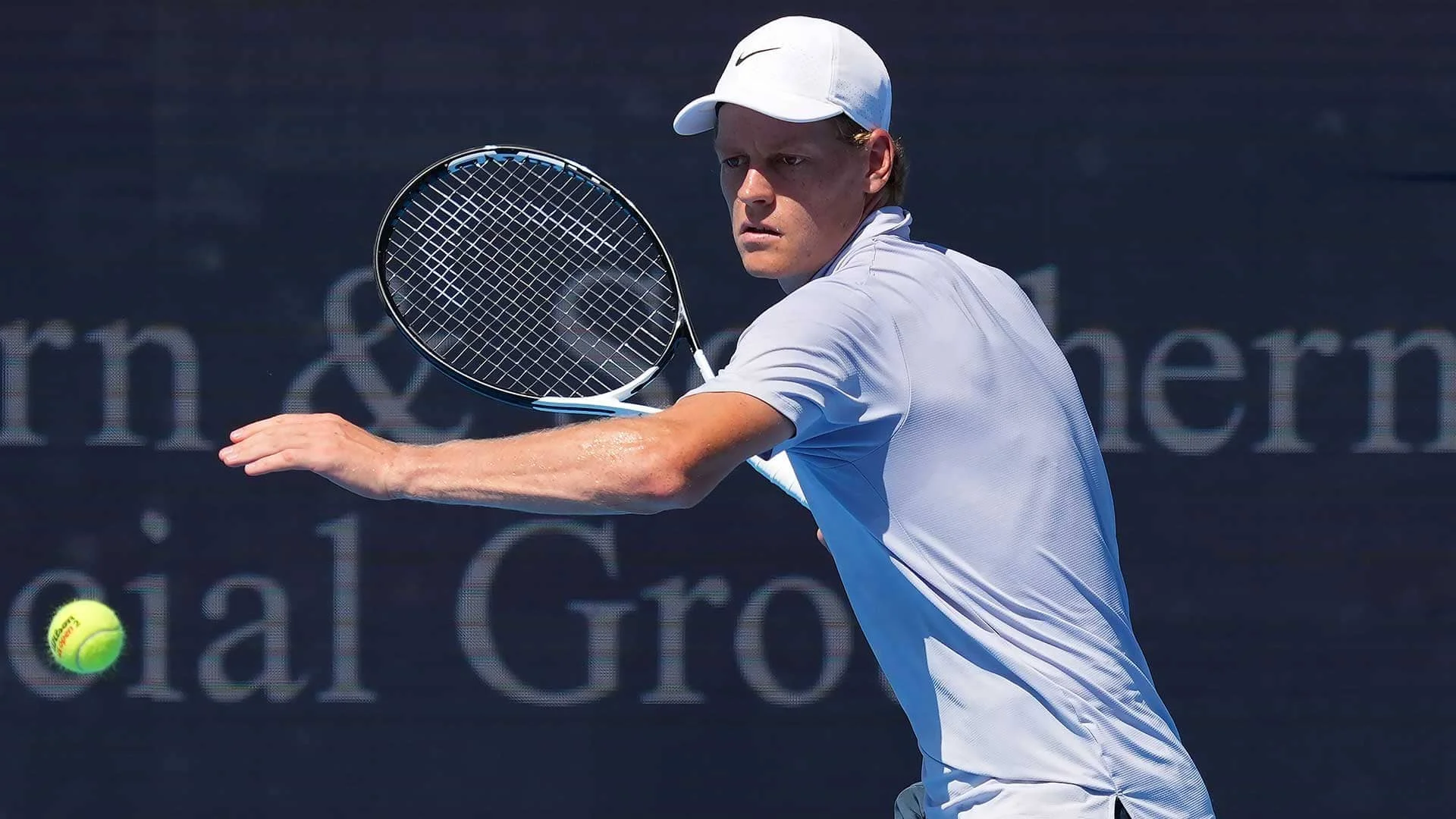 JANNIK SINNER RÚT KHỎI CINCINNATI OPEN: CHẤN THƯƠNG ĐẦU GỐI ĐE DỌA KHÂU CHUẨN BỊ US OPEN