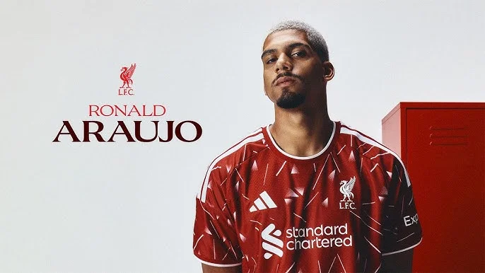 LIVERPOOL GÂY SỐC VỚI RONALD ARAÚJO: BARCELONA CHO MƯỢN ĐỘI TRƯỞNG