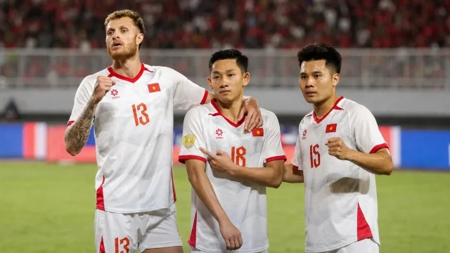 Chọc khe trong bóng đá là gì? Khác gì so với đường chuyền thông thường?