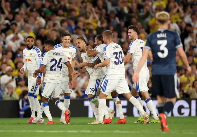 LEEDS ĐÈ BẸP NEWCASTLE 4-1, CALVERT-LEWIN TIẾP TỤC RỰC SÁNG VÀO TOP 3