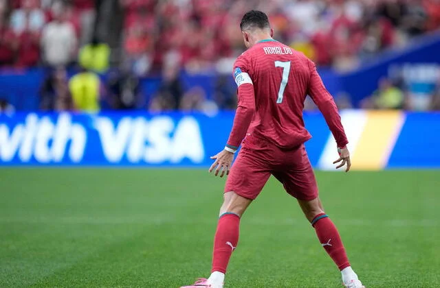CRISTIANO RONALDO ĐƯỢC JORGE JESUS TRIỆU TẬP TRỞ LẠI