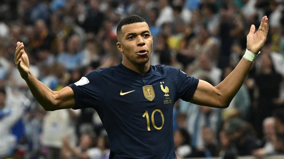 FRANCE VS BELGIUM: ZIDANE CÓ THỂ KHAI THÁC “TỬ HUYỆT” TUYẾN GIỮA ĐỂ ĐÁNH BẠI BỈ LẦN THỨ HAI?