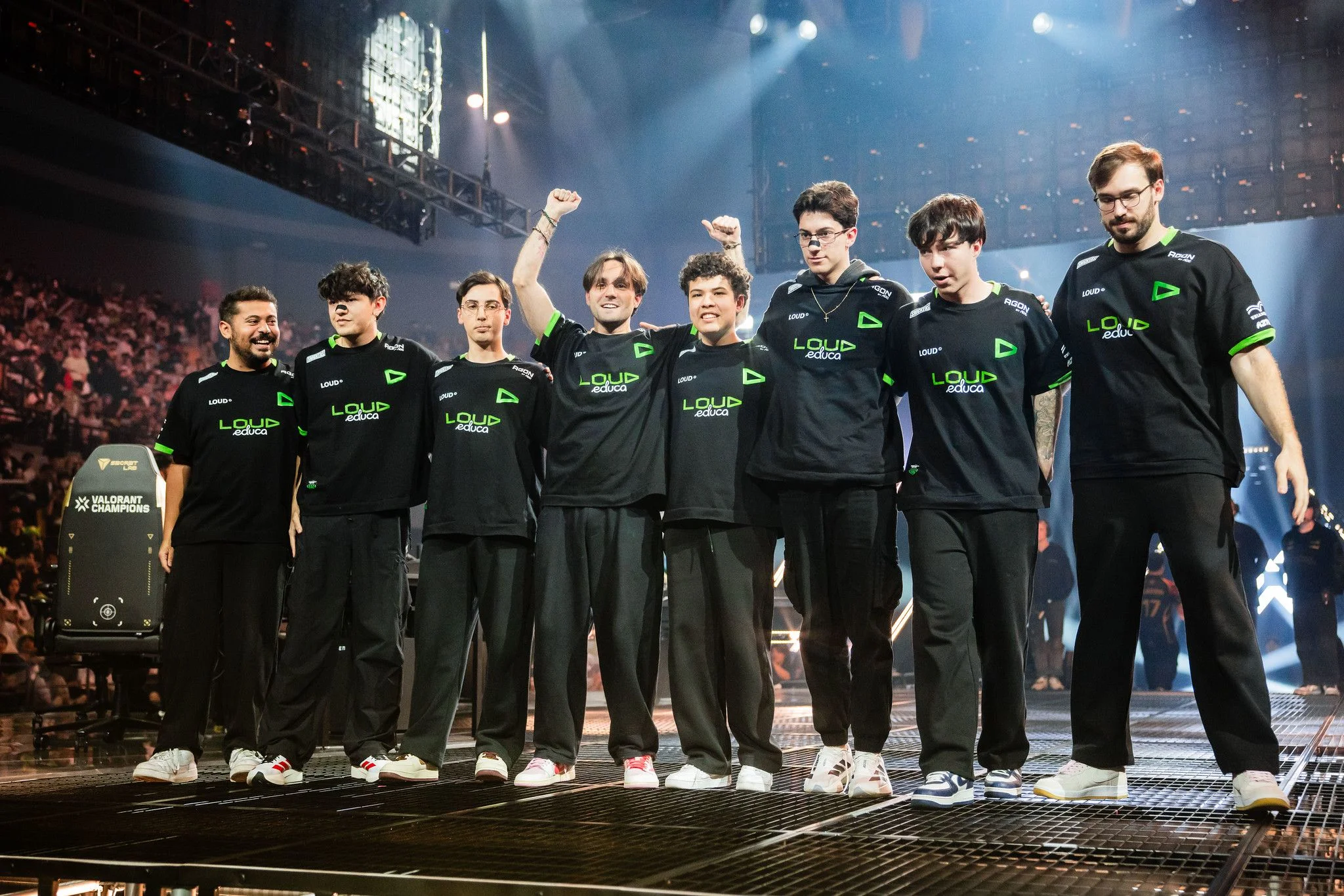 T1 LẬP CỘT MỐC LỊCH SỬ, LOUD CÙNG GIÀNH VÉ PLAYOFF VALORANT CHAMPIONS SHANGHAI