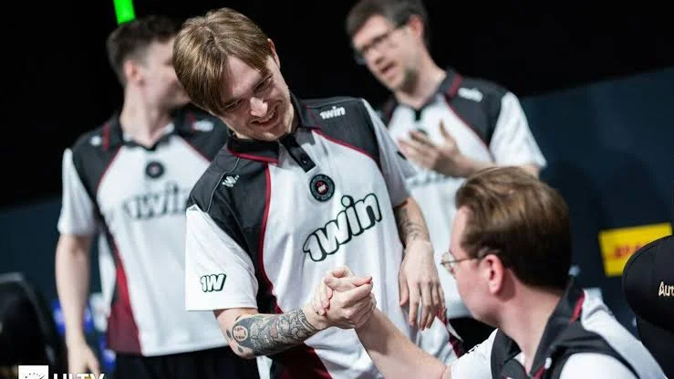 1WIN GÂY ĐỊA CHẤN TRƯỚC TEAM SPIRIT, NHẬN THƯỞNG 100.000 USD VÀ GIÀNH VÉ PLAYOFF ESL PRO LEAGUE